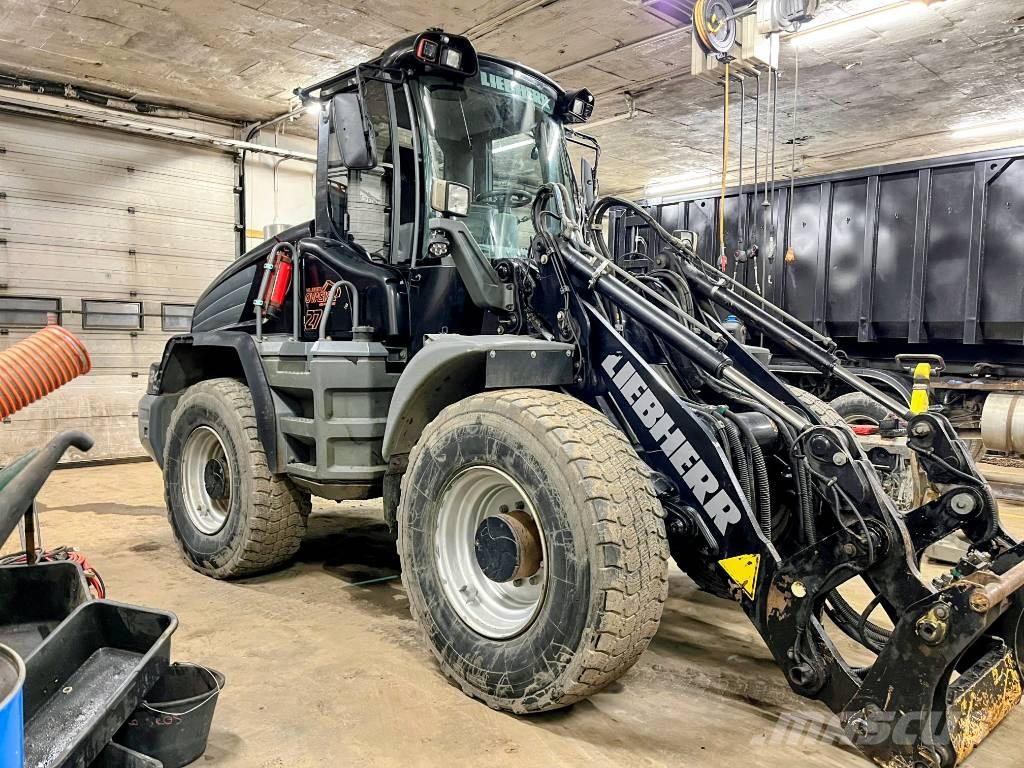 Liebherr L 524 Kolesové nakladače