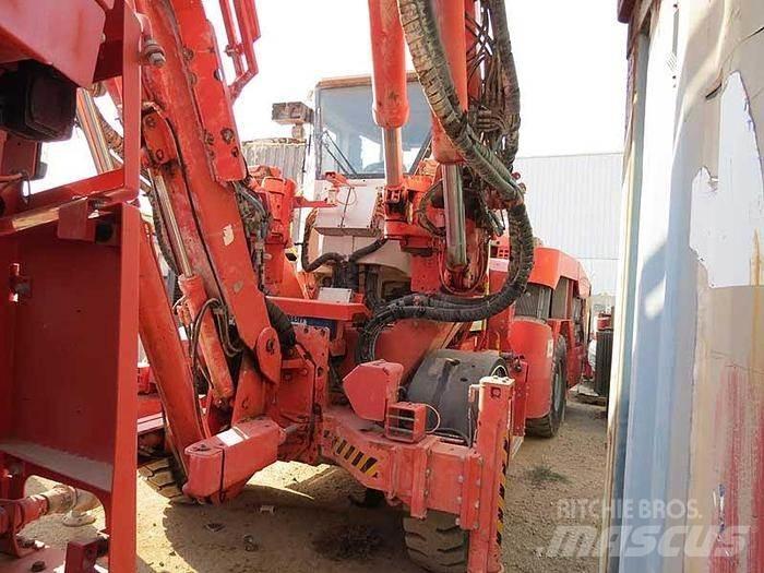Sandvik DT 821 SC Povrchové vrtné súpravy