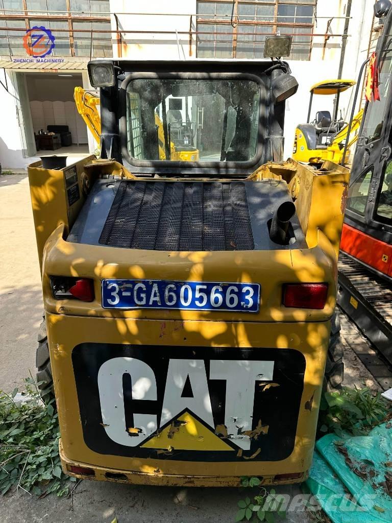 CAT 226 B Šmykom riadené nakladače