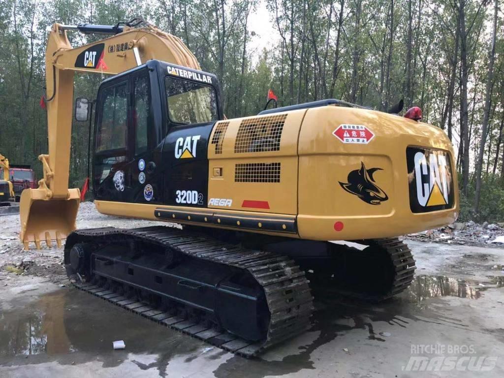 CAT 320D2 Pásové rýpadlá