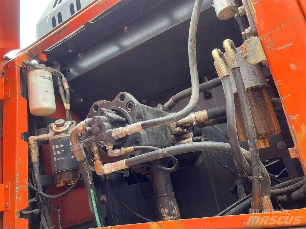 Doosan DX300LC-9C Pásové rýpadlá
