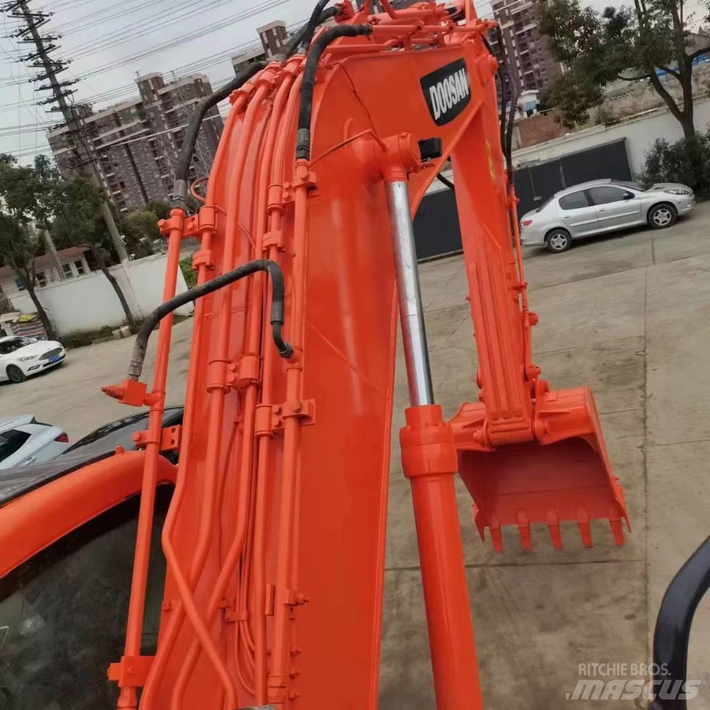 Doosan DX 225 LC Pásové rýpadlá