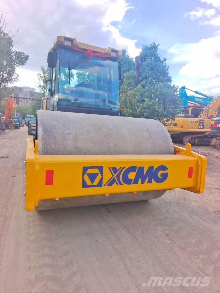 XCMG XS223J Ťahačové valce