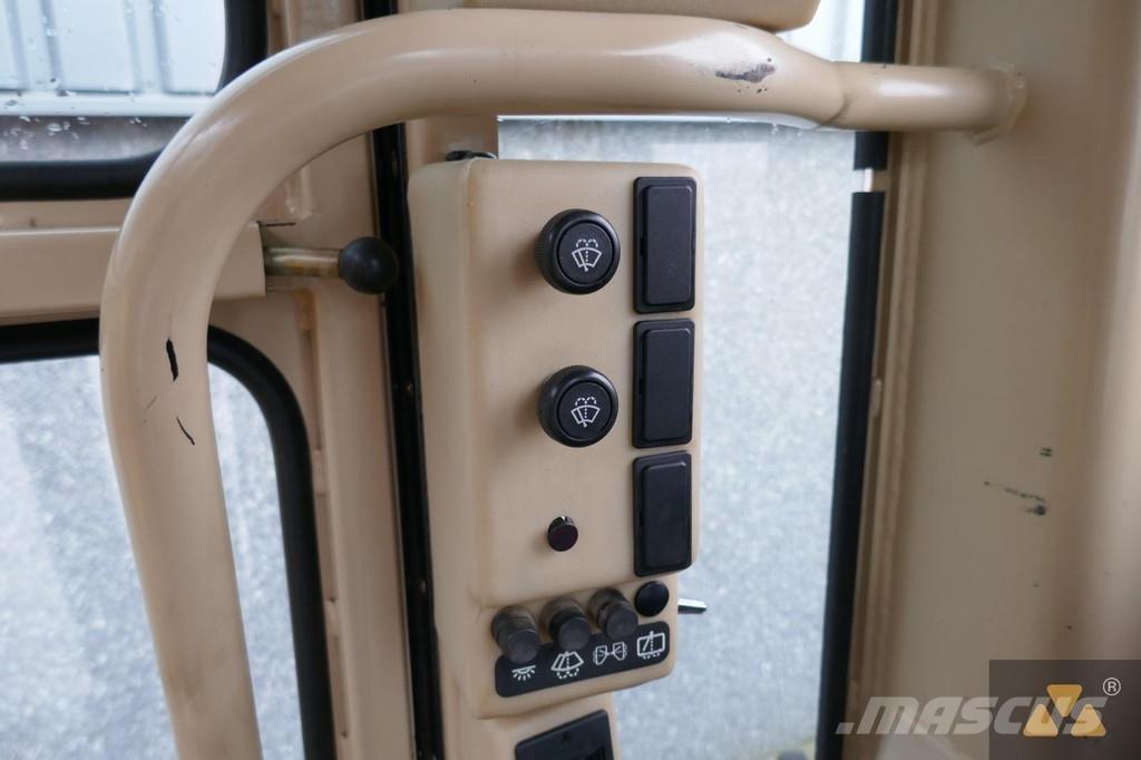 CAT 140H Ex-army Grejdery