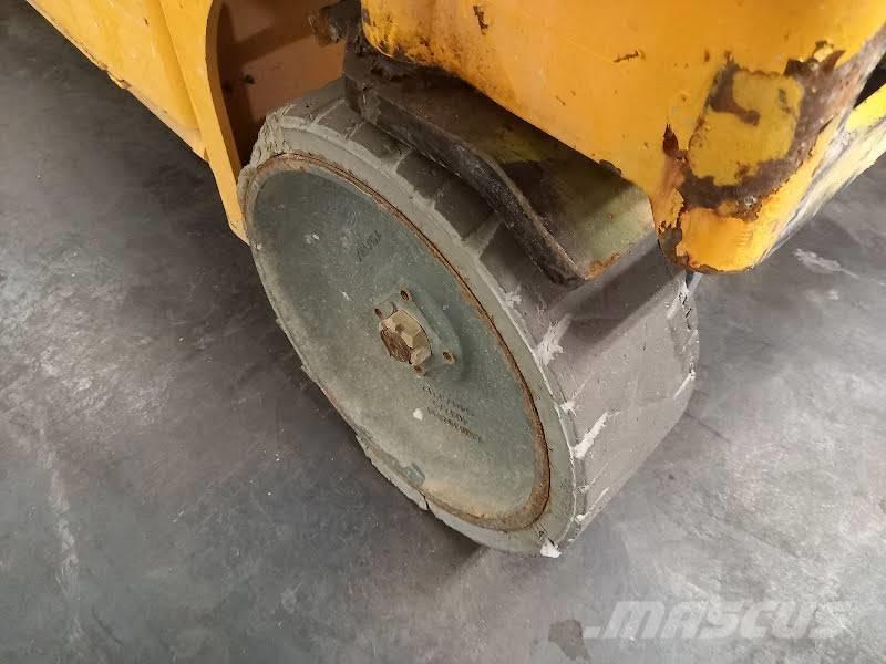 Haulotte Compact 12 Nožnicové zdvíhacie plošiny