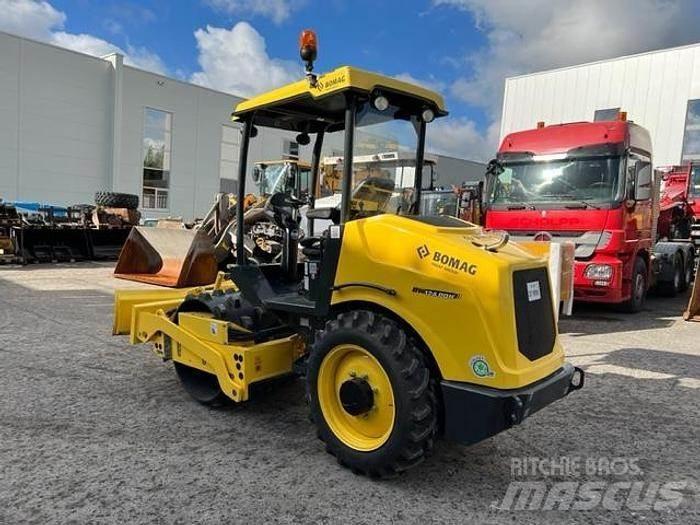 Bomag BW 124 PDH-5 Ďalšie stroje na spracovanie pôdy a príslušenstvo