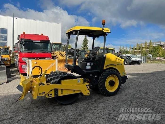Bomag BW 124 PDH-5 Ďalšie stroje na spracovanie pôdy a príslušenstvo