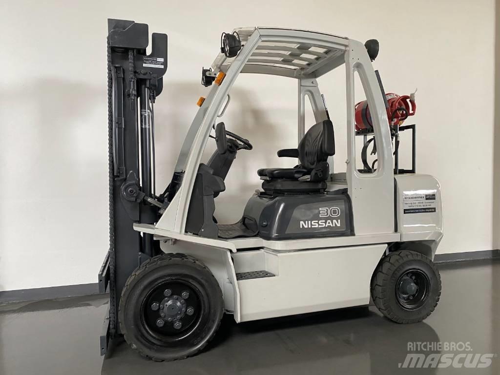 Nissan UG1D2A30LQ LPG vozíky
