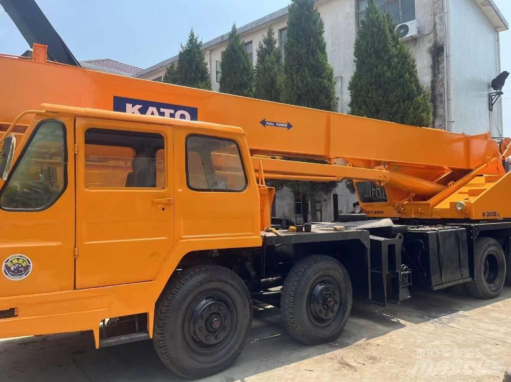 Kato KA 300 E Žeriavy pre ťažký terén