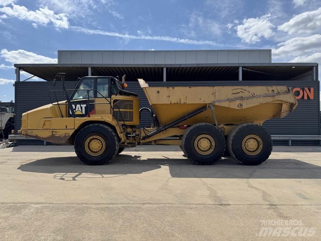 CAT 730C Stavebné sklápače