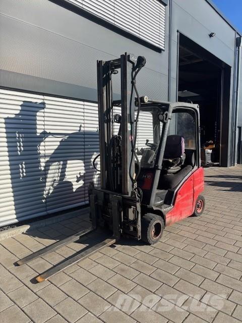 Linde H18D Triplex Dieselové vozíky