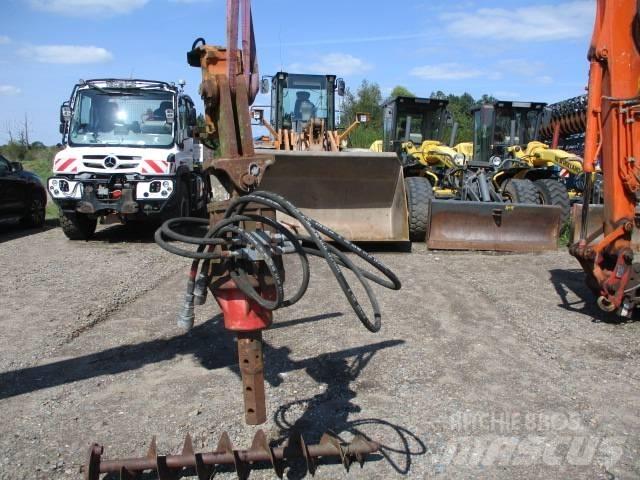 Atlas 1004  Bohrgerät Kolesové rýpadlá