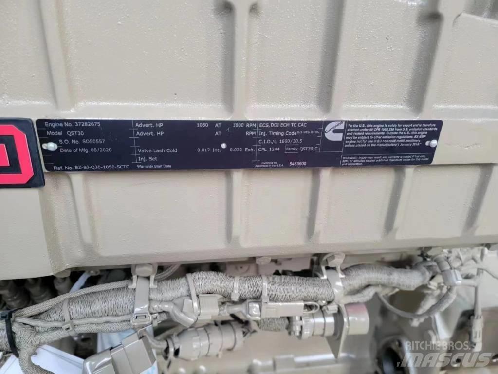 Cummins QST30 Motory