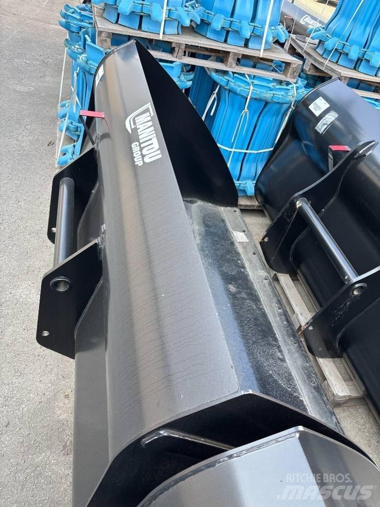 Manitou CBA 3000 Ďalšie nakladače, rýpadlá a príslušenstvo