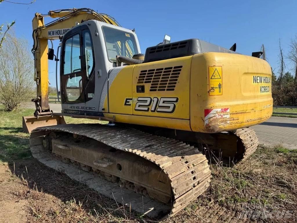 New Holland E215 Pásové rýpadlá