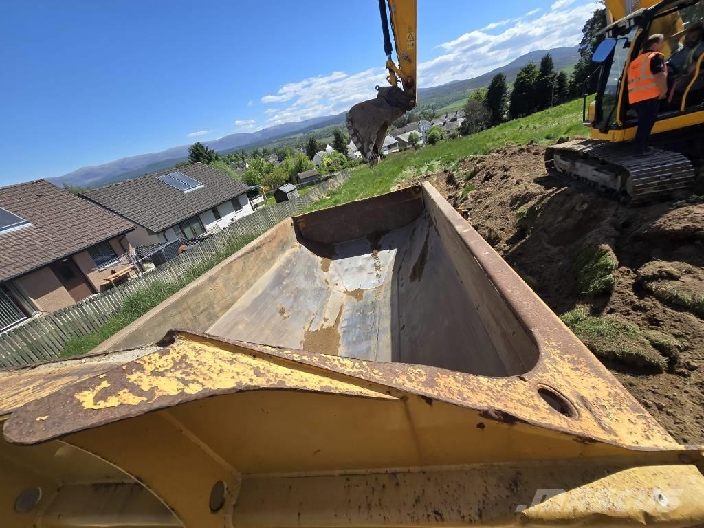 Bell B 25 D Kĺbové nákladné autá