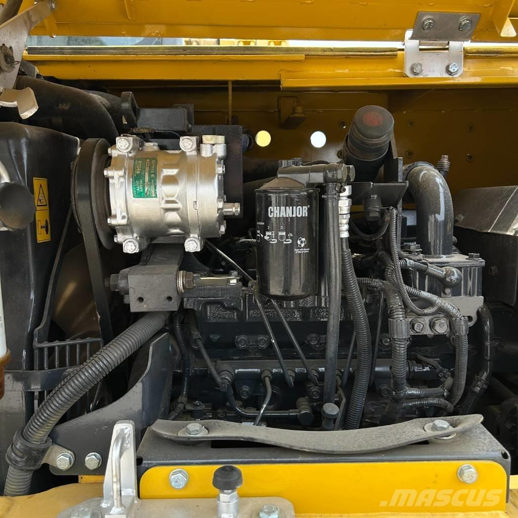 Komatsu 70-8 Pásové rýpadlá