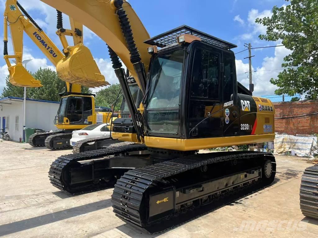 CAT 323 D L Pásové rýpadlá