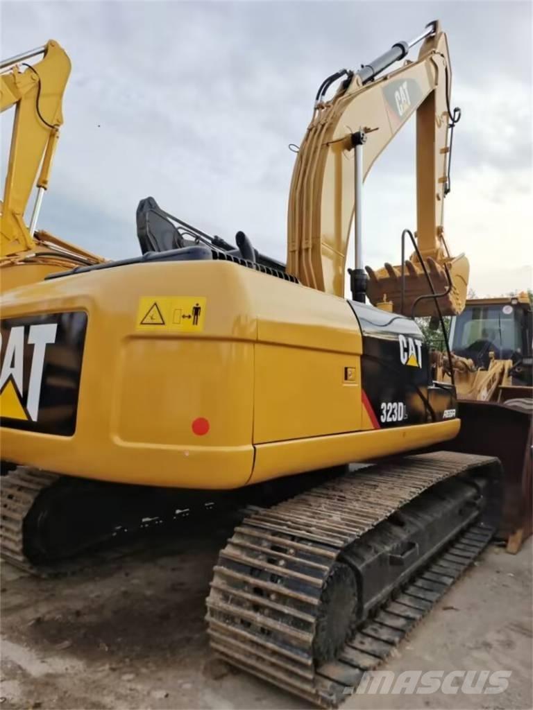CAT 323 GC Pásové rýpadlá