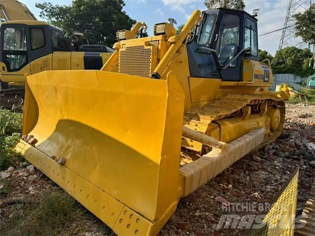 Komatsu D 85 Pásové dozéry