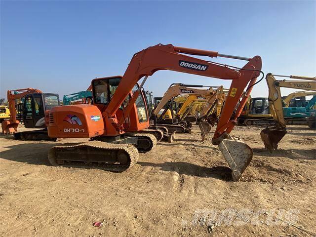 Doosan DH70-7 Pásové rýpadlá