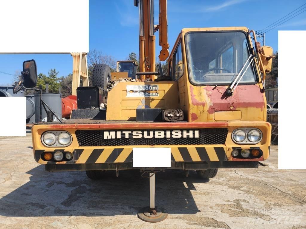 Hyundai HC 50 Univerzálne terénne žeriavy
