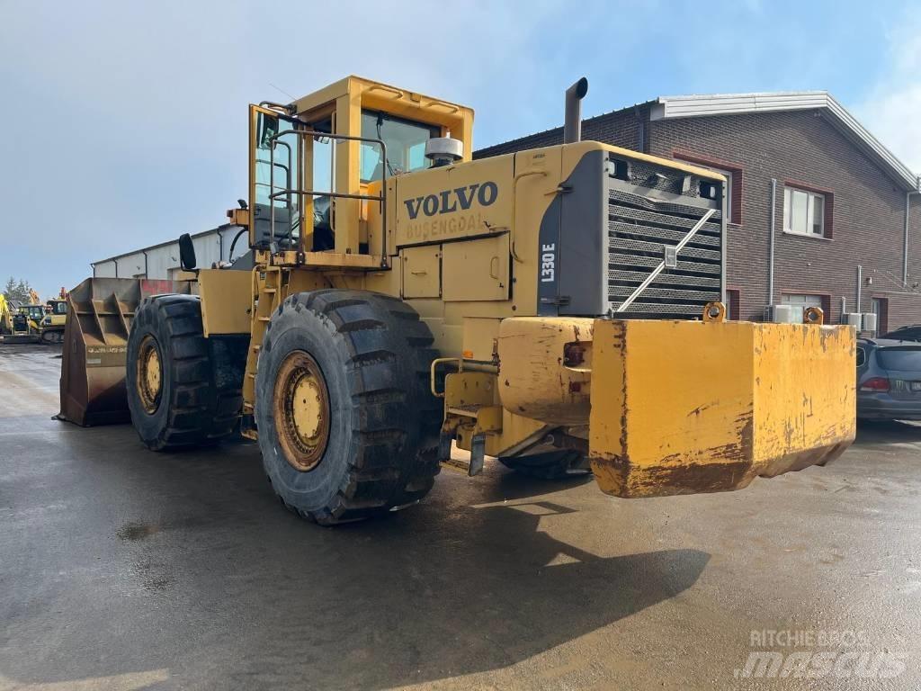 Volvo L 330 E Kolesové nakladače
