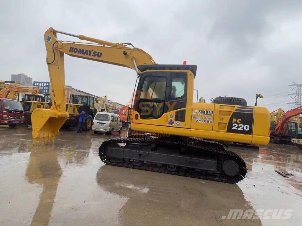 Komatsu PC 220-8 Pásové rýpadlá
