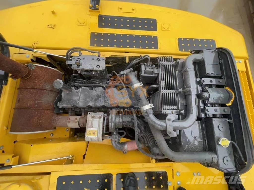 Komatsu PC 220-8 Pásové rýpadlá