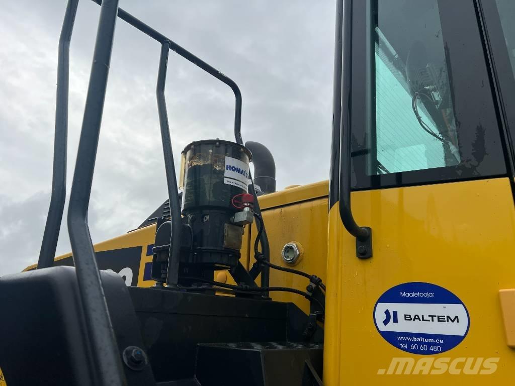 Komatsu WA 380-8E0 Kolesové nakladače