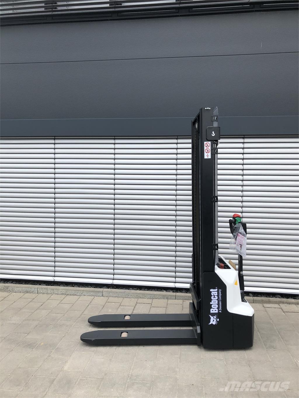 Bobcat LSM12N Samohybné vozíky