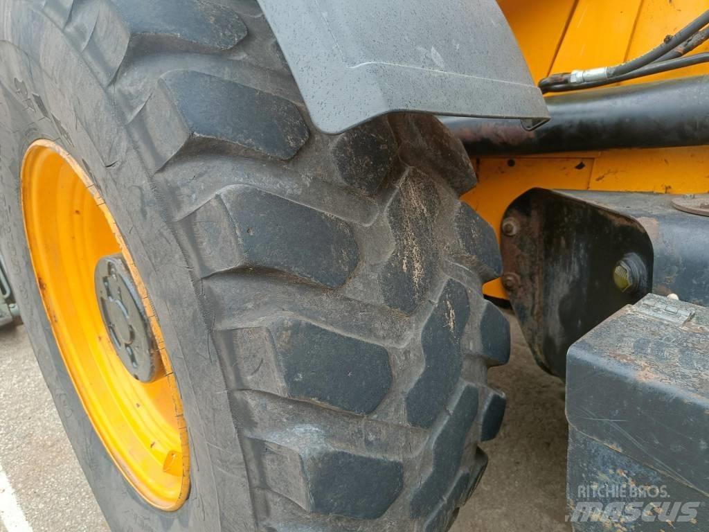 JCB 4 CX Rýpadlo-nakladače