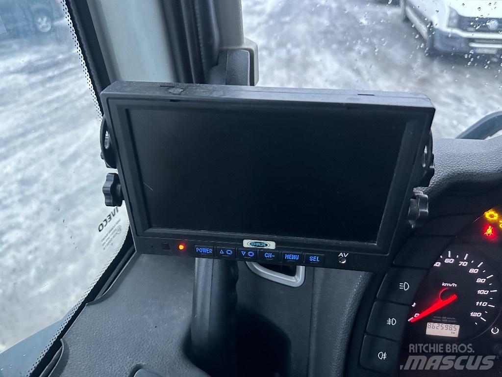 Iveco X-Way 560 8x2 Hákový nosič kontajnerov