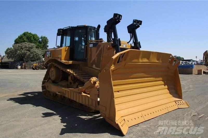 CAT D8R Pásové dozéry