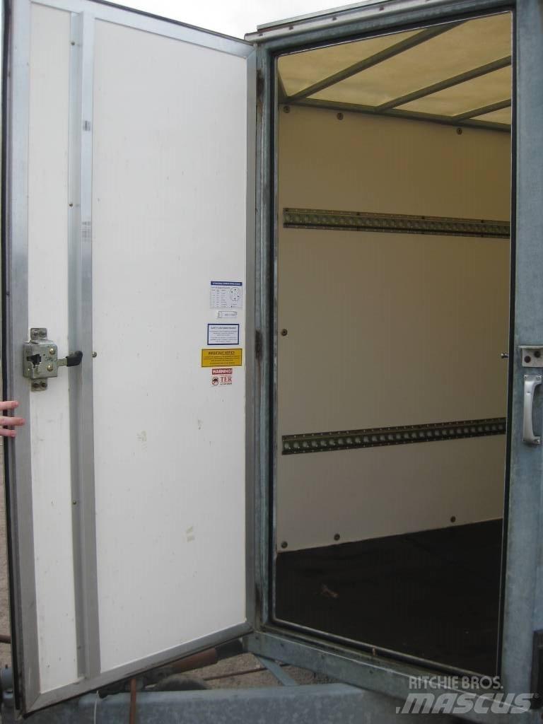 Ifor Williams BV105 Skriňové prívesy