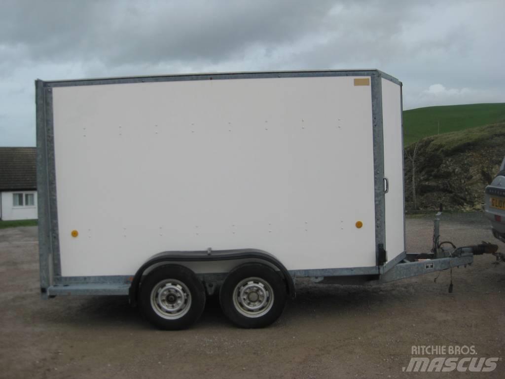 Ifor Williams BV105 Skriňové prívesy