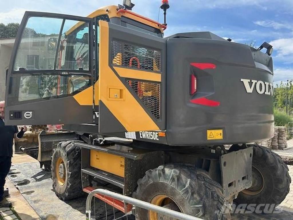 Volvo EWR150E Špeciálne bagre
