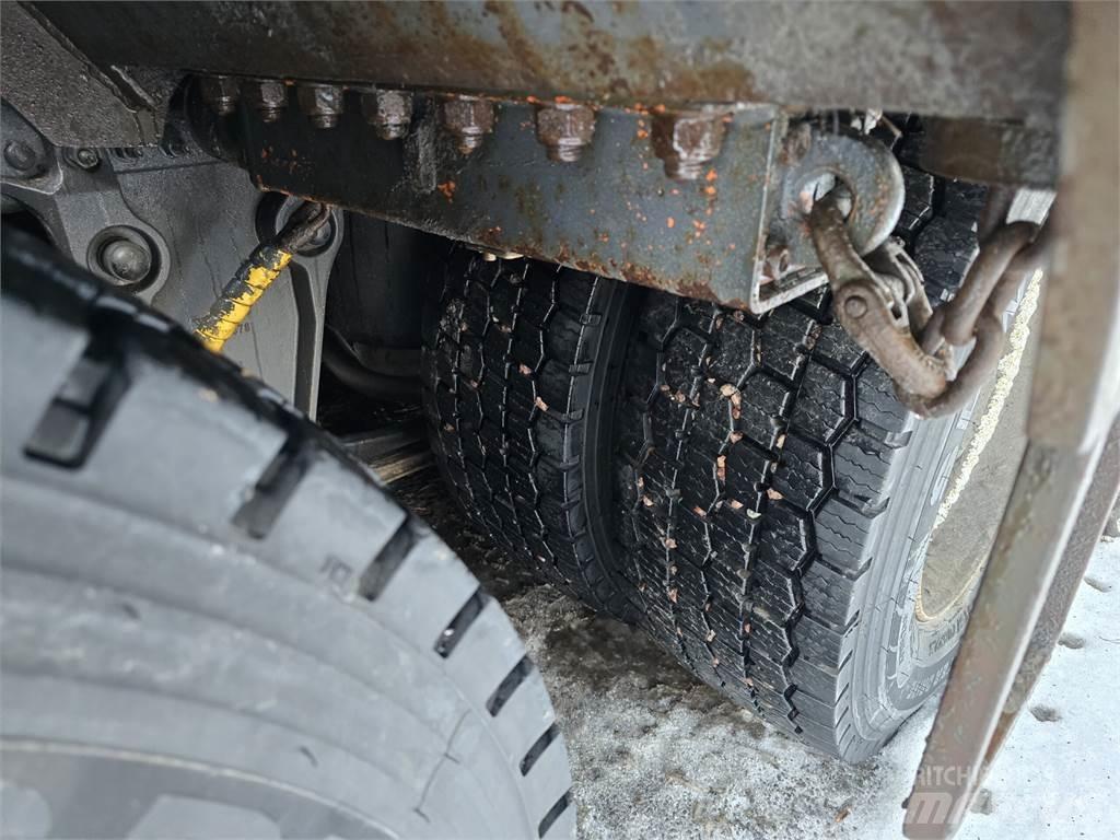 Volvo FH 16 750 Nákladné automobily na prepravu lesných strojov