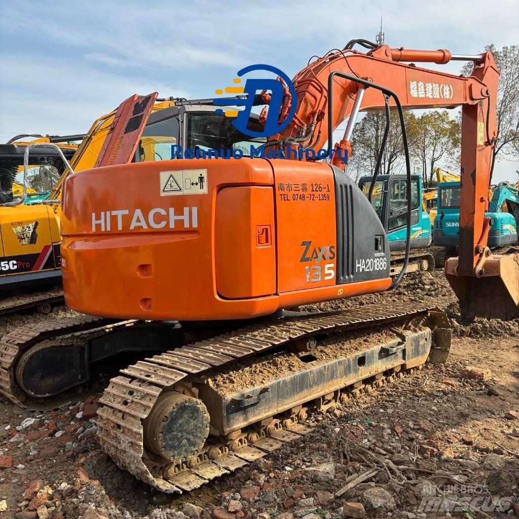 Hitachi ZX 135 US Pásové rýpadlá
