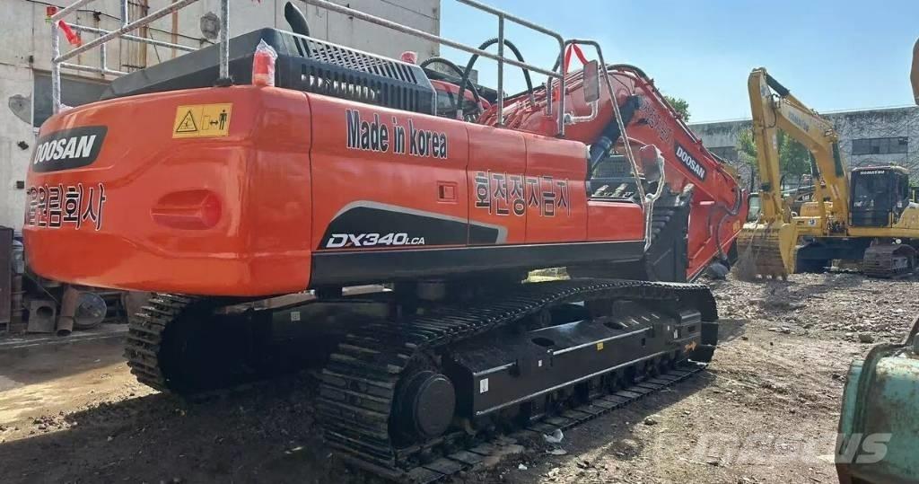 Doosan DX340 Pásové rýpadlá
