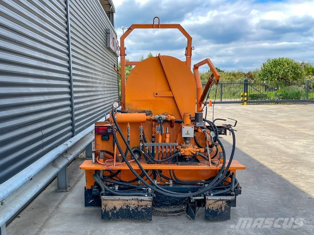 Strassmayr S25/500-G Rozstrekovače asfaltu