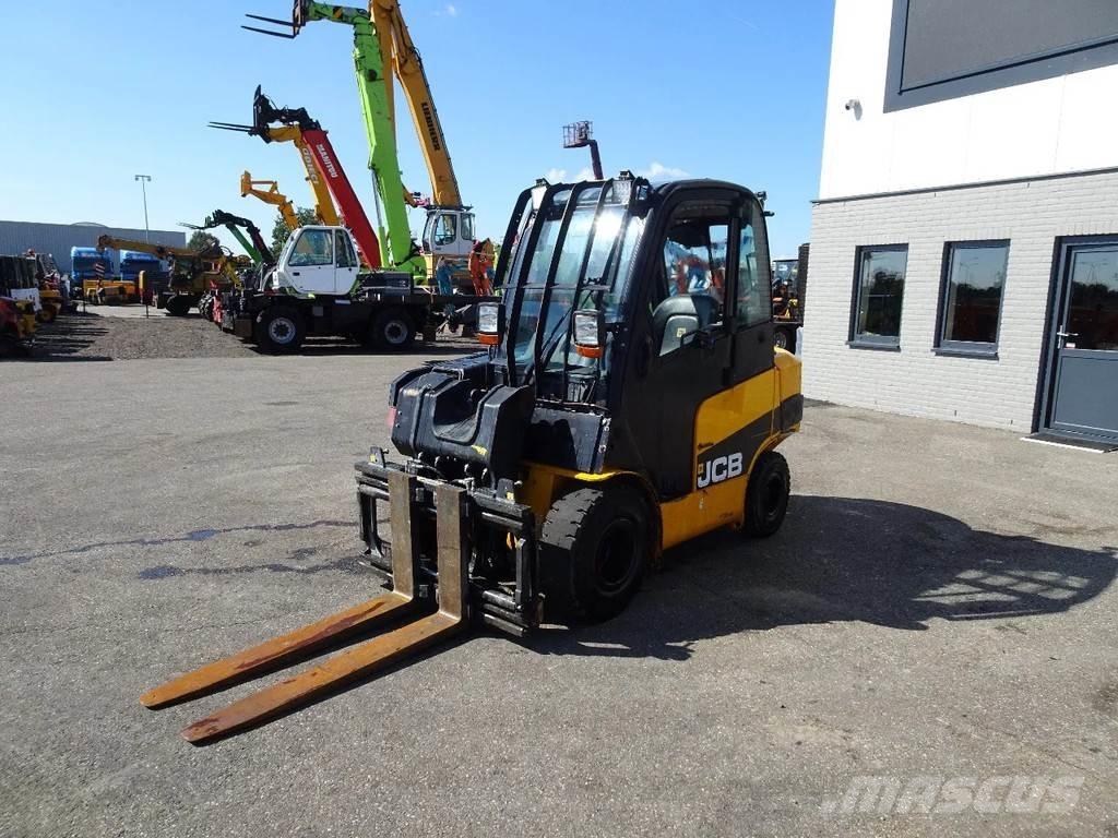 JCB TLT30D Teleskopické manipulátory