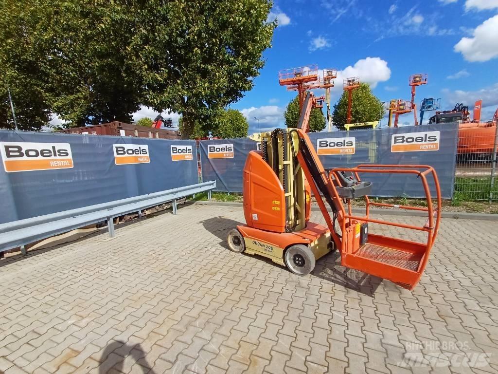 JLG Toucan 10E Vertikálne stĺpové výťahy