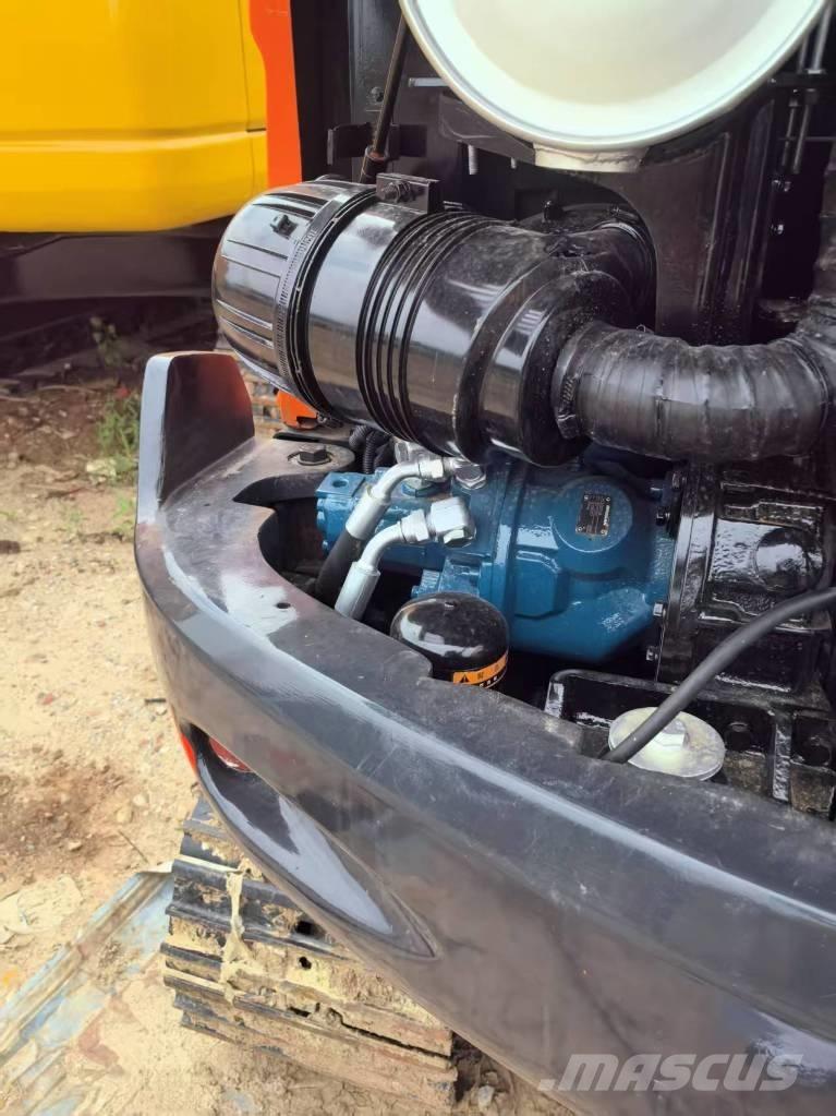 Doosan DX 60 Pásové rýpadlá