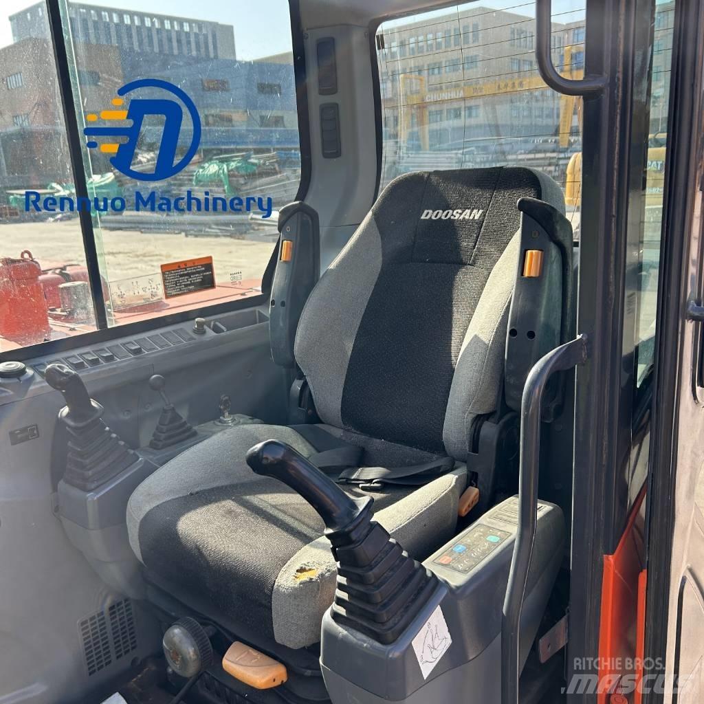 Doosan DX 60 Pásové rýpadlá
