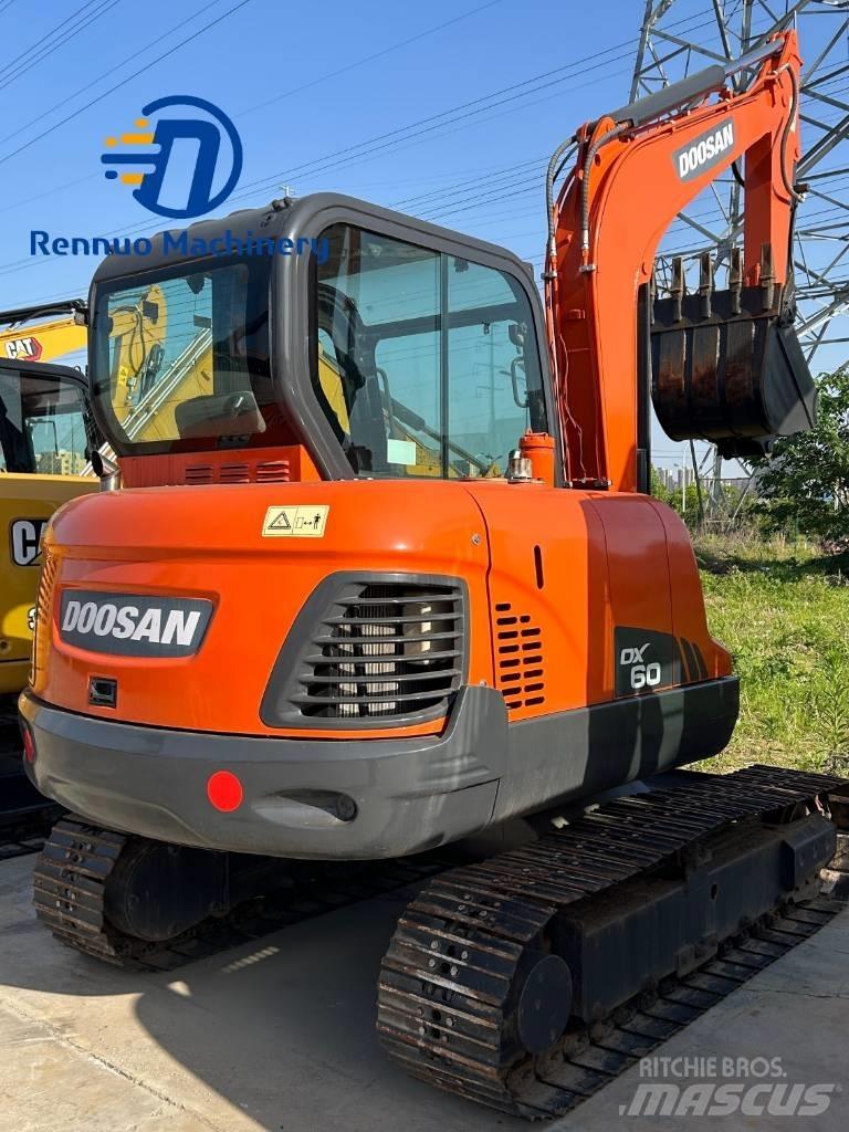 Doosan DX 60 Pásové rýpadlá