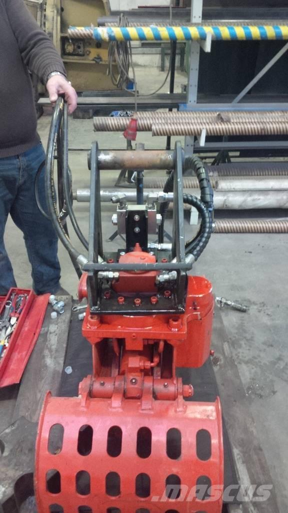 Husqvarna DXR 140 Demolačné rýpadlá