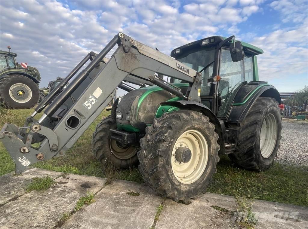 Valtra N 141 H Traktory
