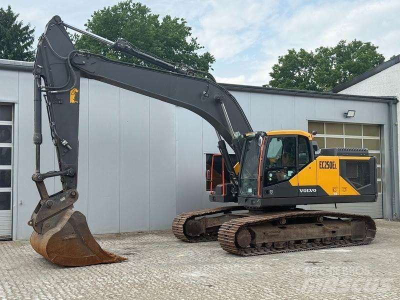 Volvo EC 250 EL Pásové rýpadlá
