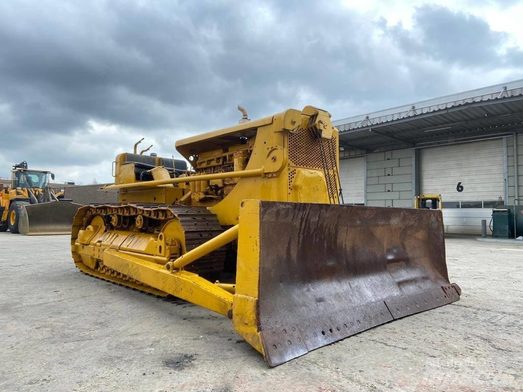 CAT D 8 Pásové dozéry
